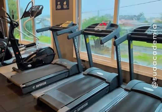 Slimfit Academia, na Avenida Militão de Almeida, 347.