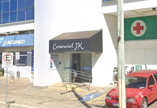 Fachada e entrada do Condomínio JK.