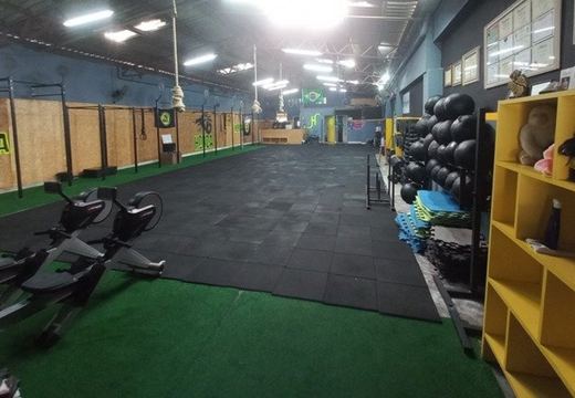 Box, equipamentos e entrada do CT Horda.